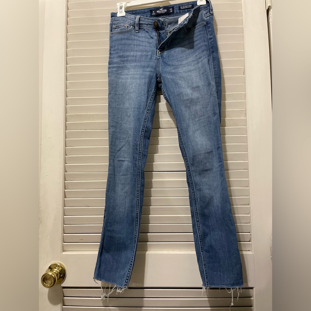 Hollister Mid-Rise Supper Skinny 25W 28L EUC